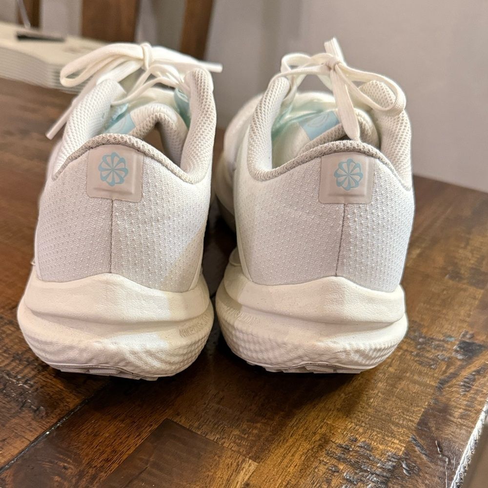 Nike Women's Air Winflo 10 Running Shoes Phantom White Ivory Jade Size 10 - Picture 4 of 11